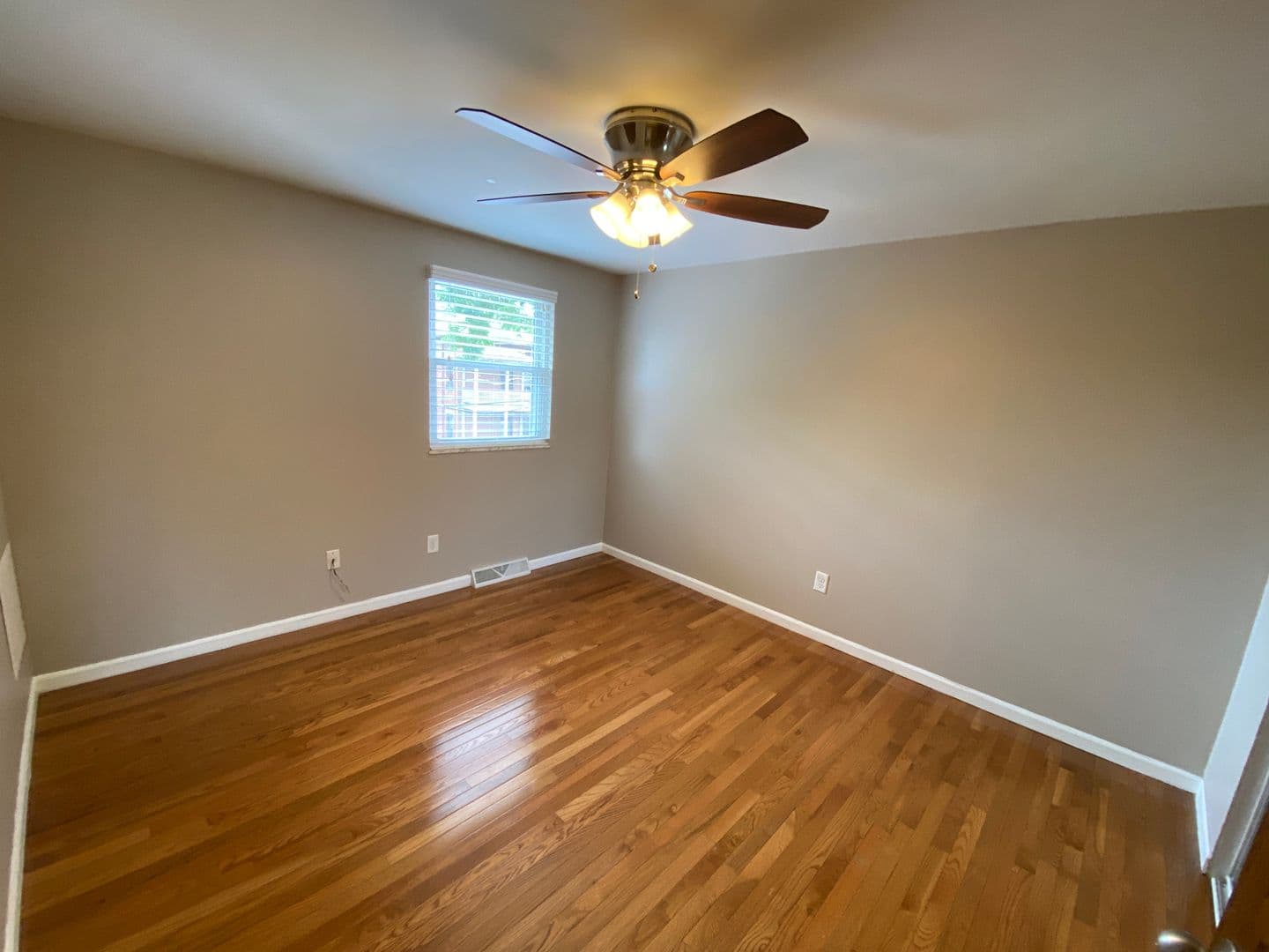 Columbus Apartment: 1444-1466 Worthington St