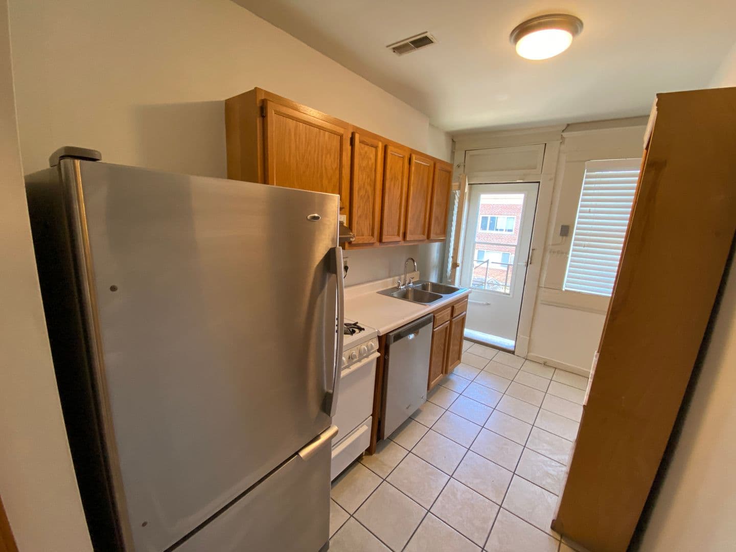 Columbus Apartment: 4-16 E Norwich Ave