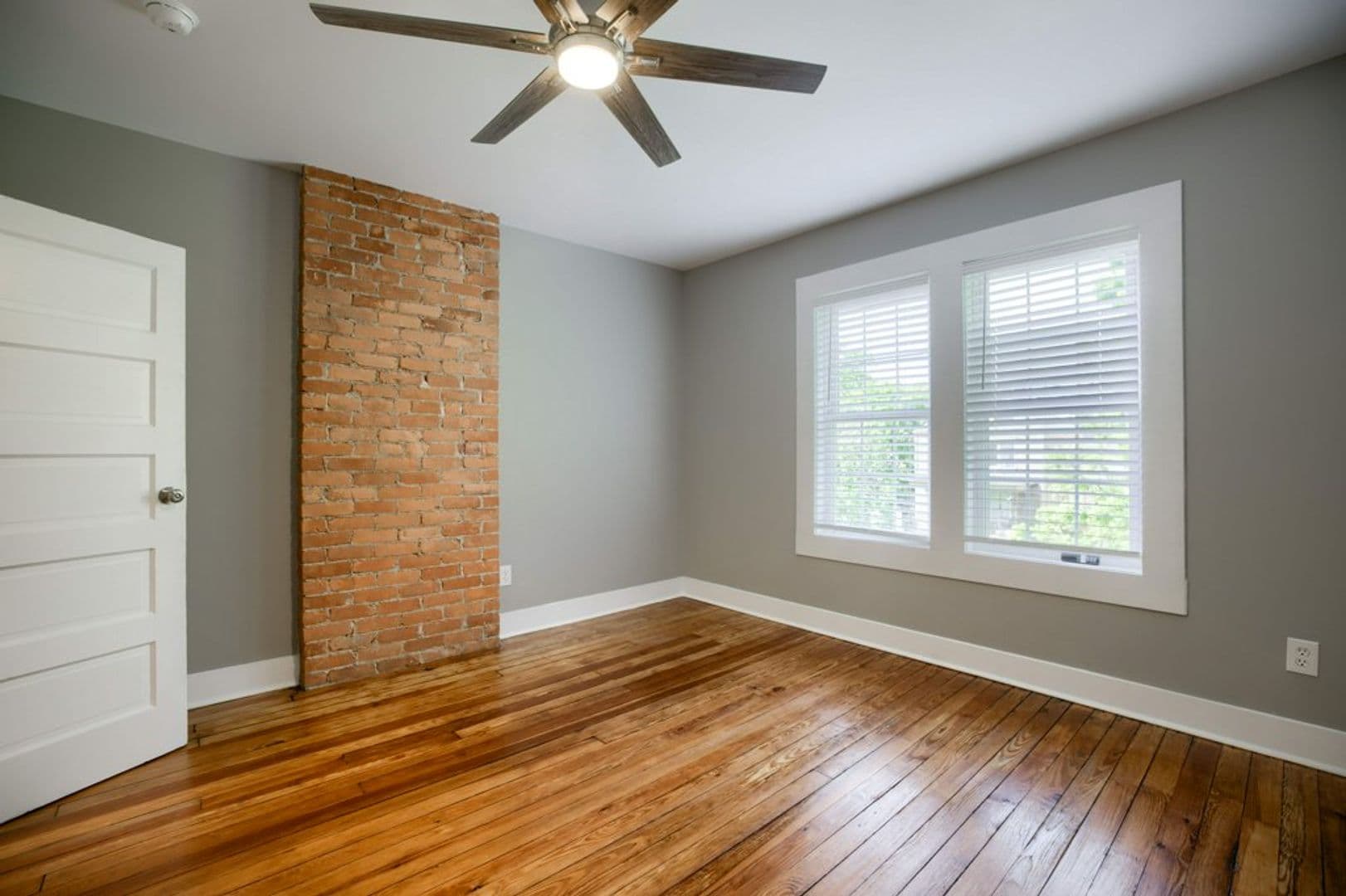 Columbus Apartment: 135 E Norwich Ave