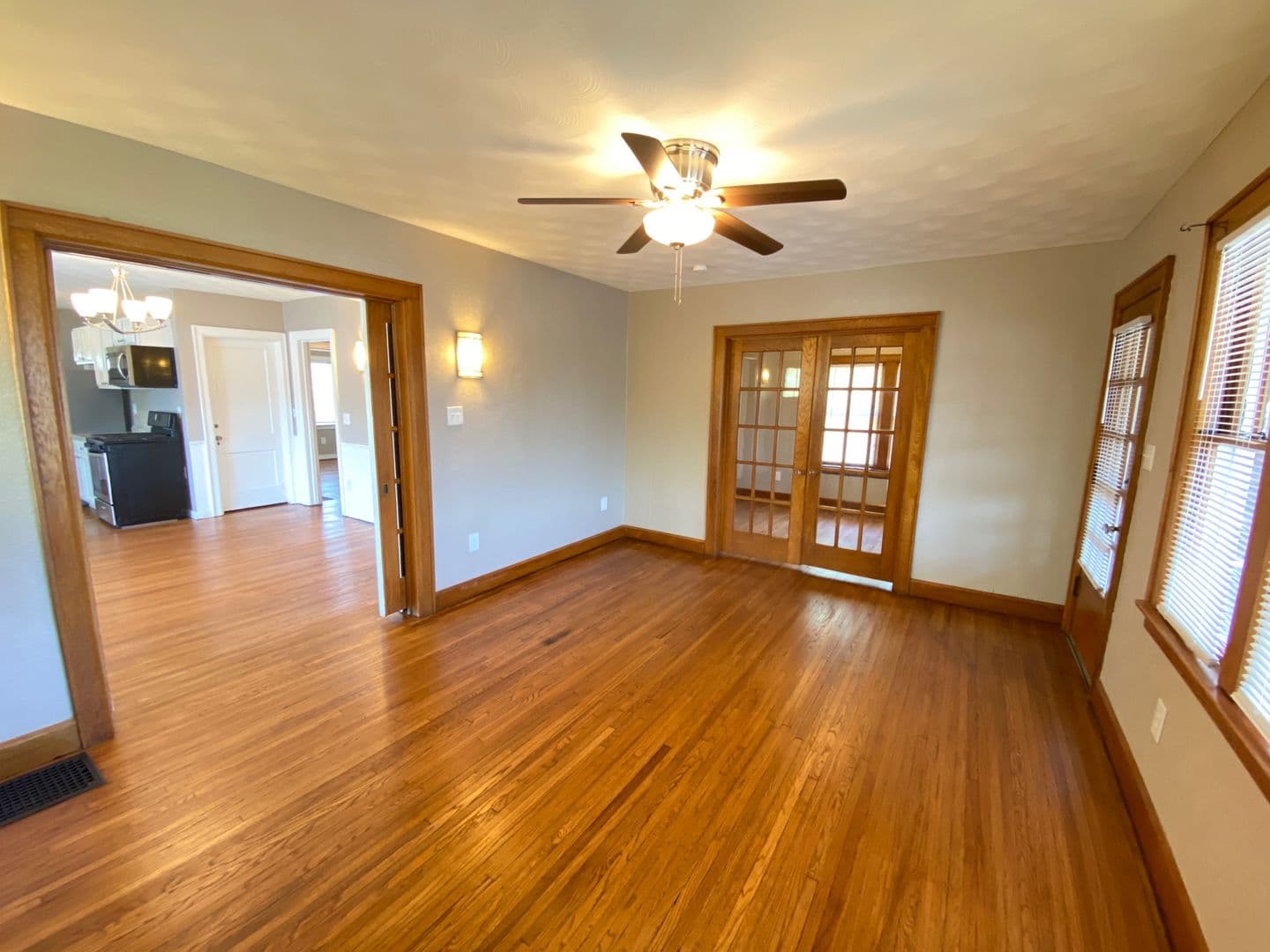 Columbus House: 345 Dana Ave