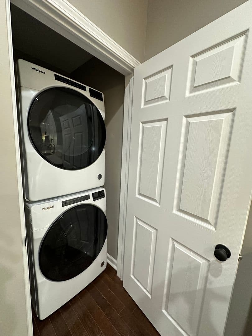 Columbus Apartment: 64 W Blake