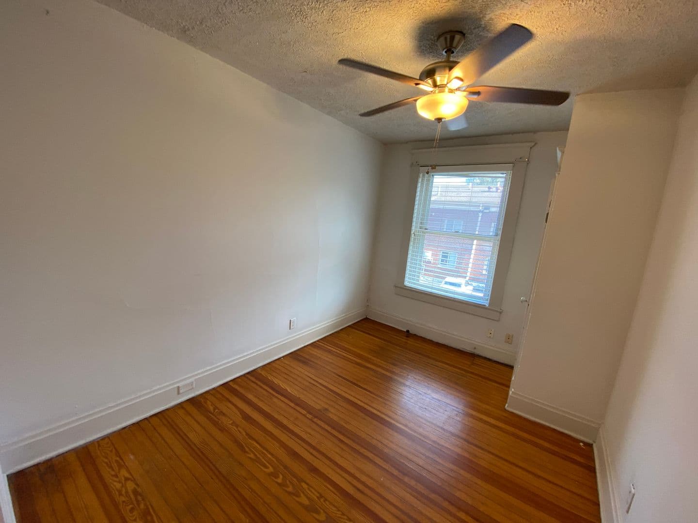 Columbus Apartment: 4-16 E Norwich Ave