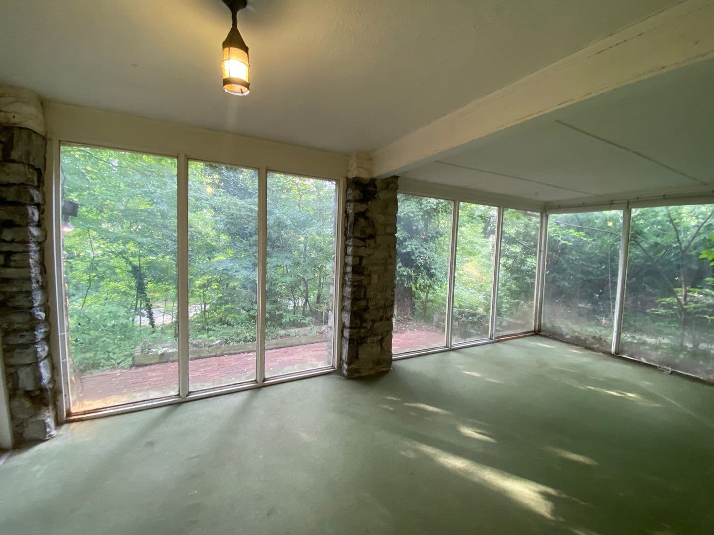 Columbus Apartment: 2086 Iuka Ave