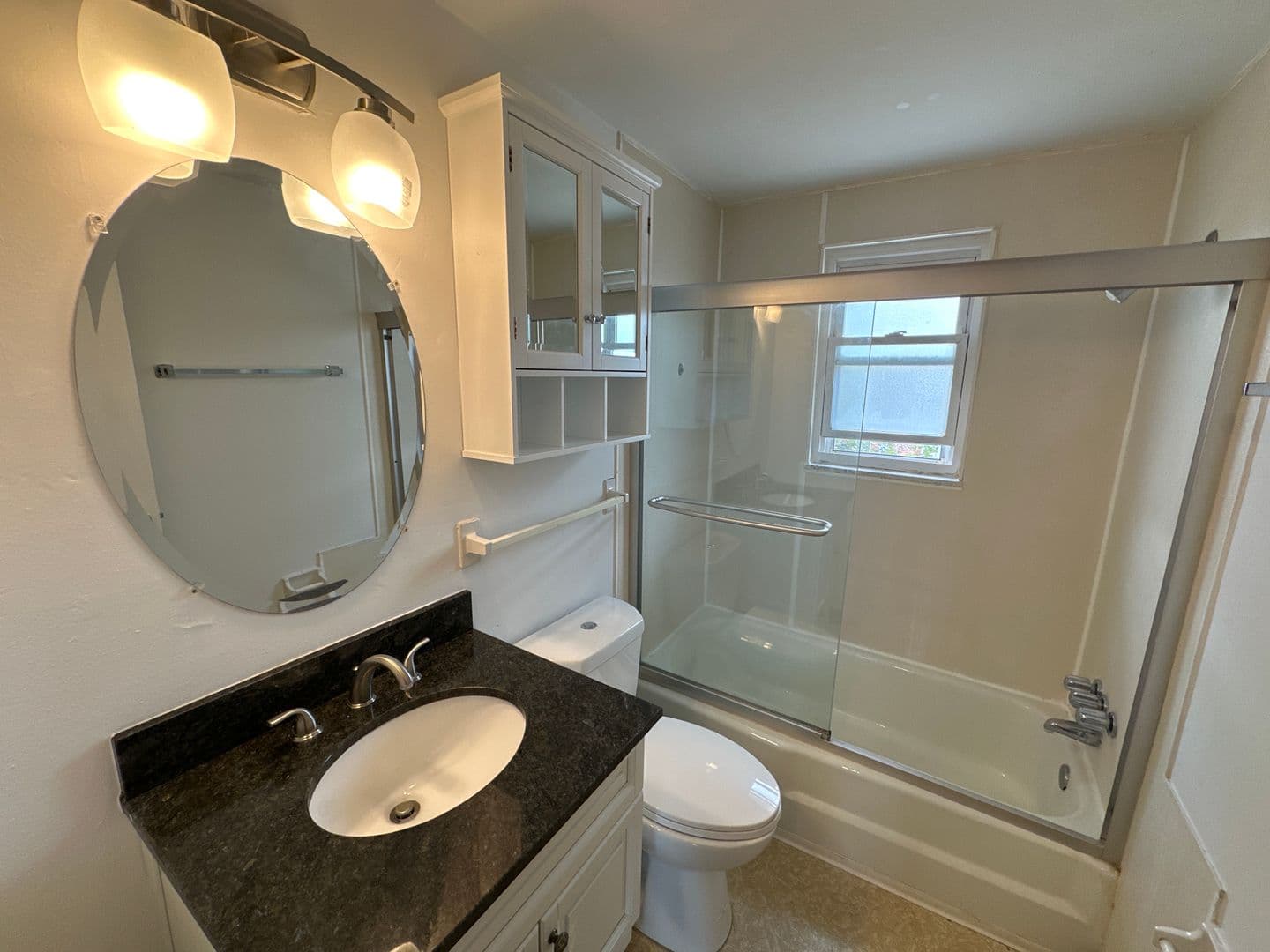 Columbus Apartment: 1444-1466 Worthington St