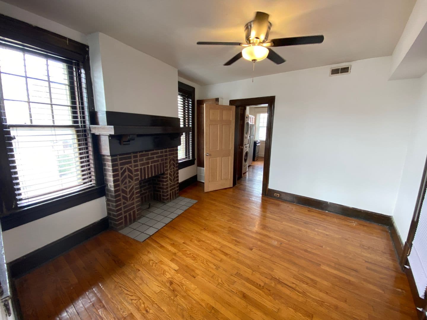 Columbus Apartment: 4-16 E Norwich Ave