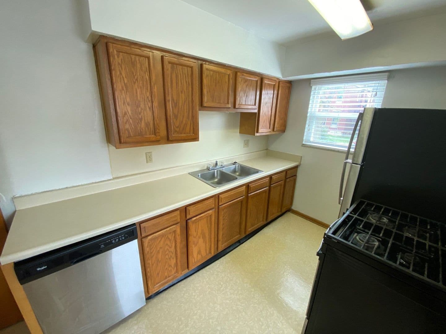Columbus Apartment: 1444-1466 Worthington St