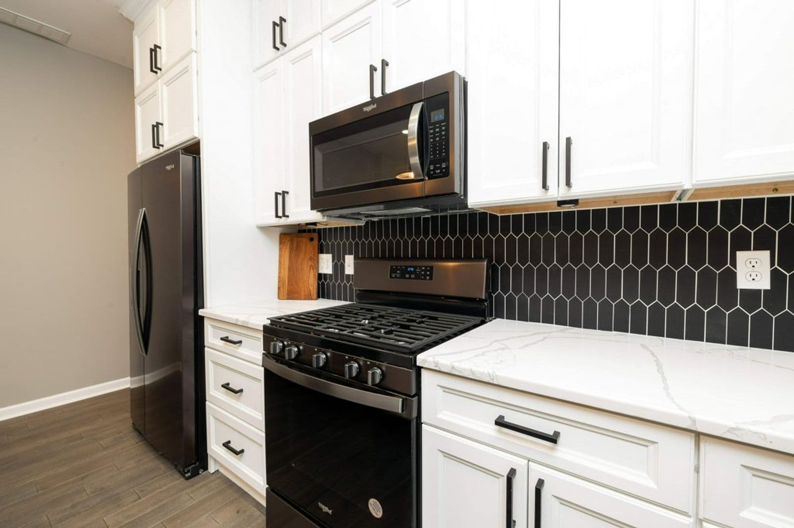 Columbus Apartment: 60 Clark Pl