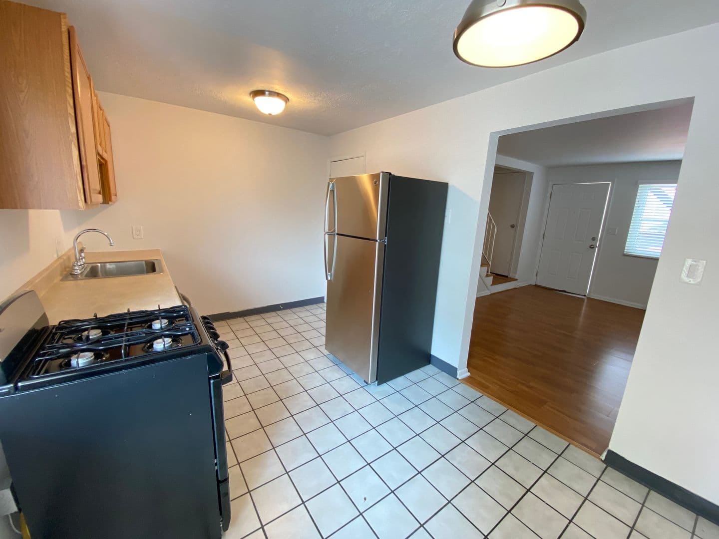 Columbus Apartment: 39 W 10th Ave