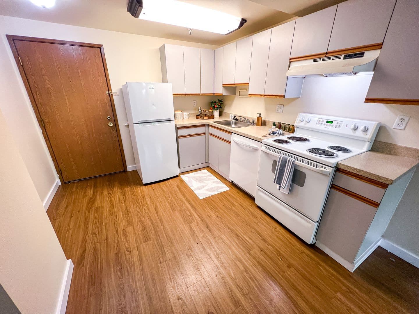 Seattle Apartment: 1215 Seneca St.