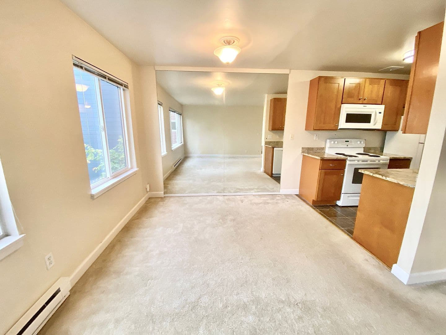 Seattle Apartment: 424 19th Ave E.