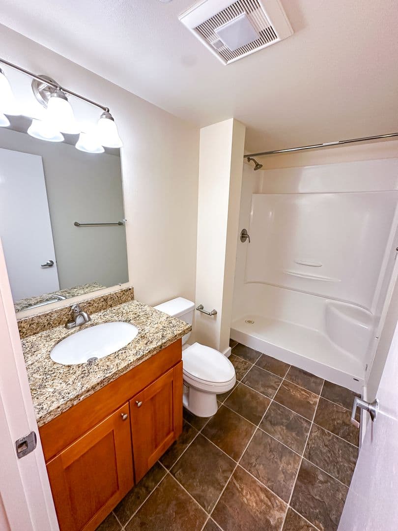 Seattle Apartment: 1420 Boren Ave