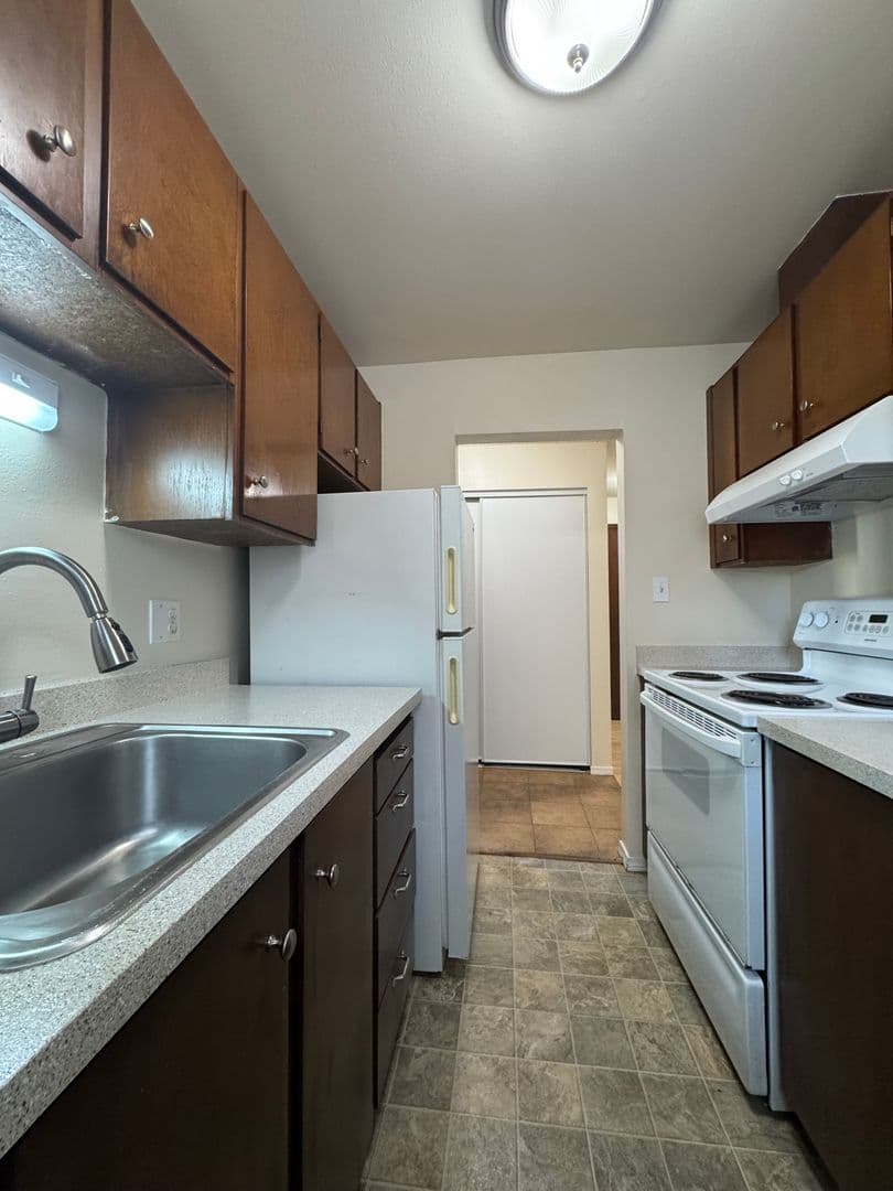 Seattle Apartment: 1821 E. Thomas St.