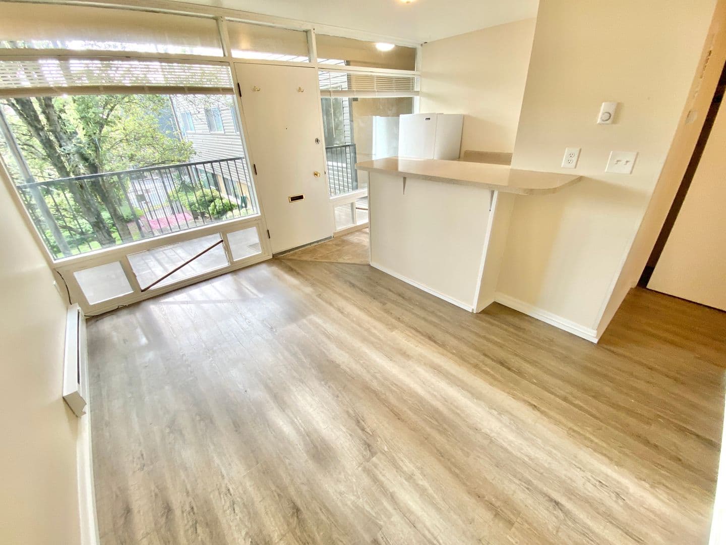 Seattle Apartment: 706 Belmont Ave E
