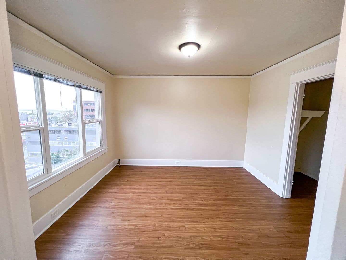 Seattle Apartment: 621 1st Ave. W.