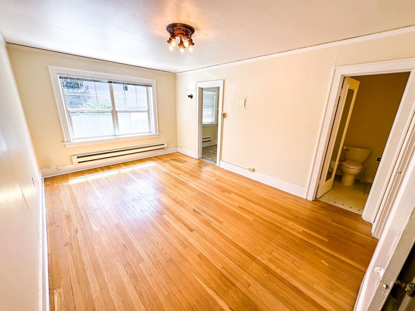 Seattle Apartment: 516 E. Union St.