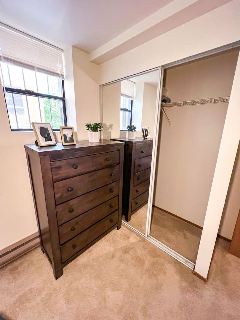 Seattle Apartment: 1215 Seneca St.