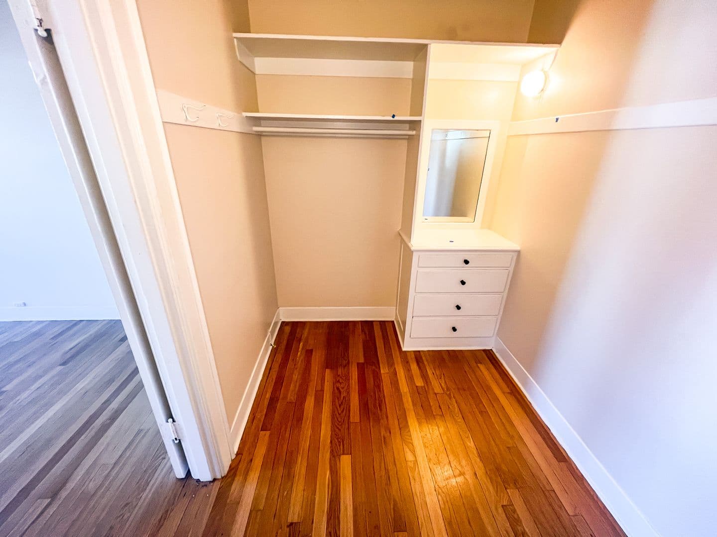 Seattle Apartment: 1305 E. Howell St.