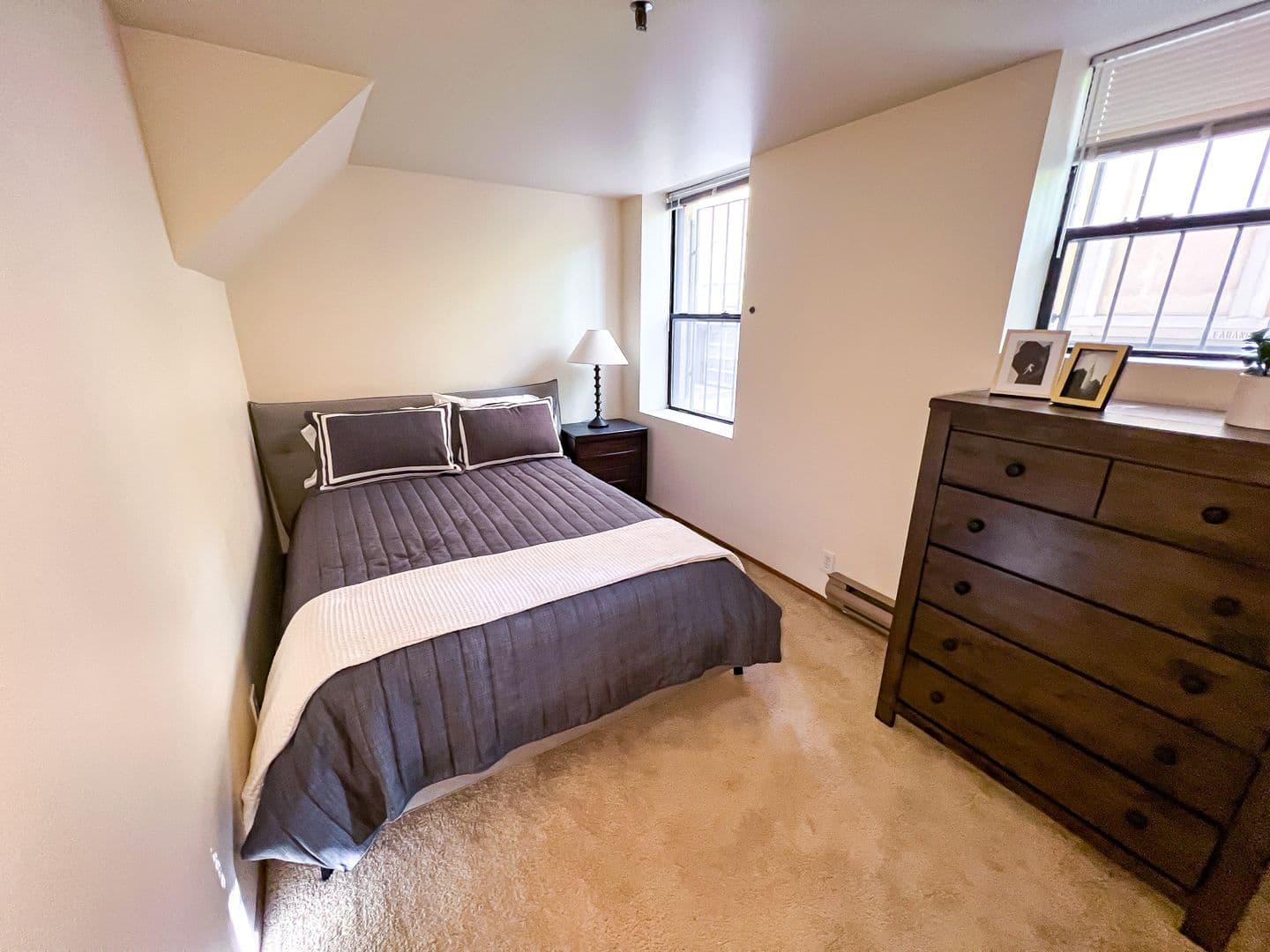 Seattle Apartment: 1215 Seneca St.