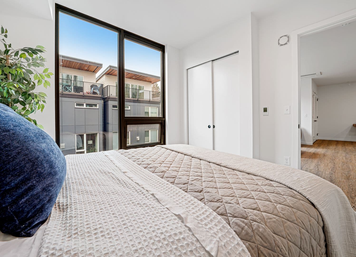 Kirkland Apartment: 312 Central Way