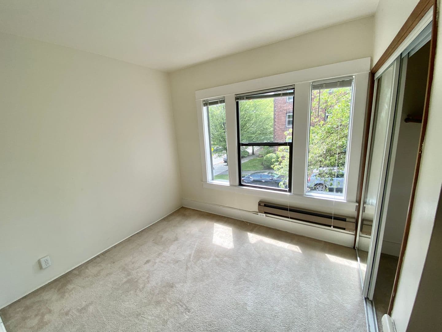 Seattle Apartment: 1812 E. Republican St.