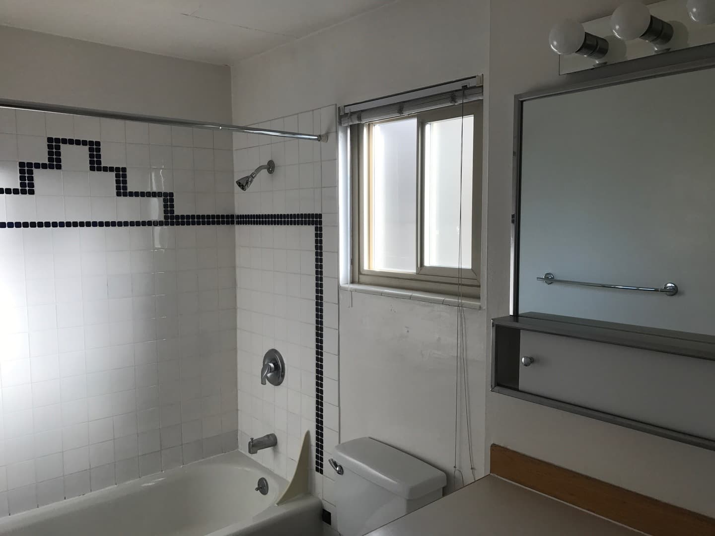 Seattle Apartment: 1821 E. Thomas St.