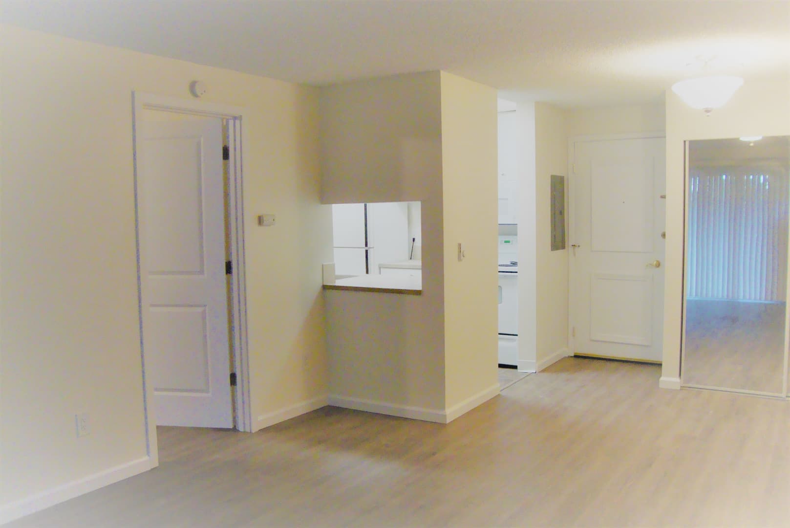 Seattle Apartment: 9428 Ravenna Ave NE