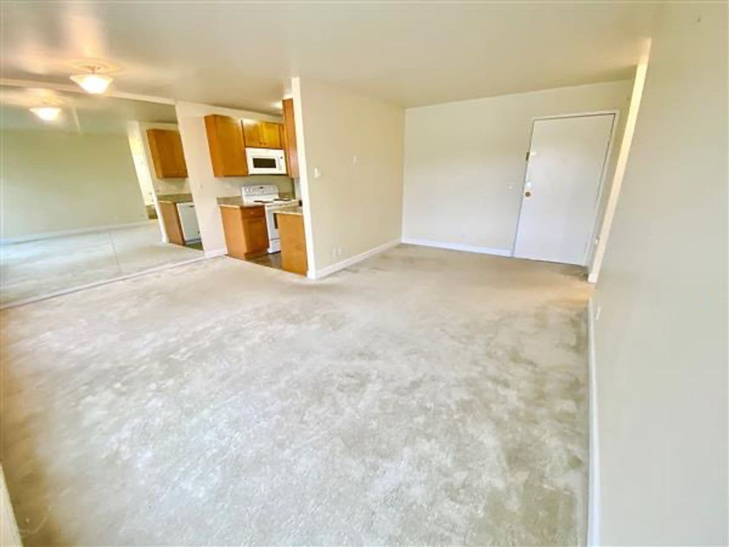 Seattle Apartment: 424 19th Ave E.