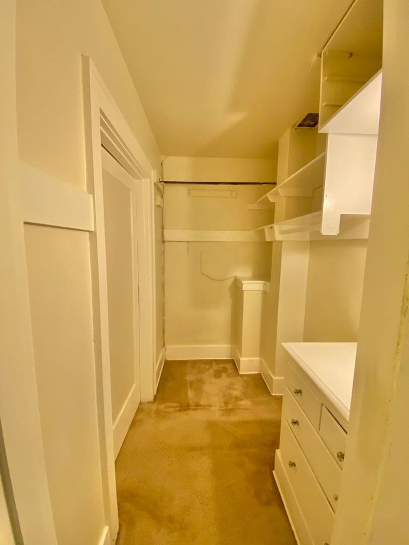 Seattle Apartment: 516 E. Union St.