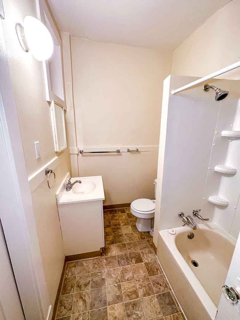 Seattle Apartment: 504 E. Denny Way