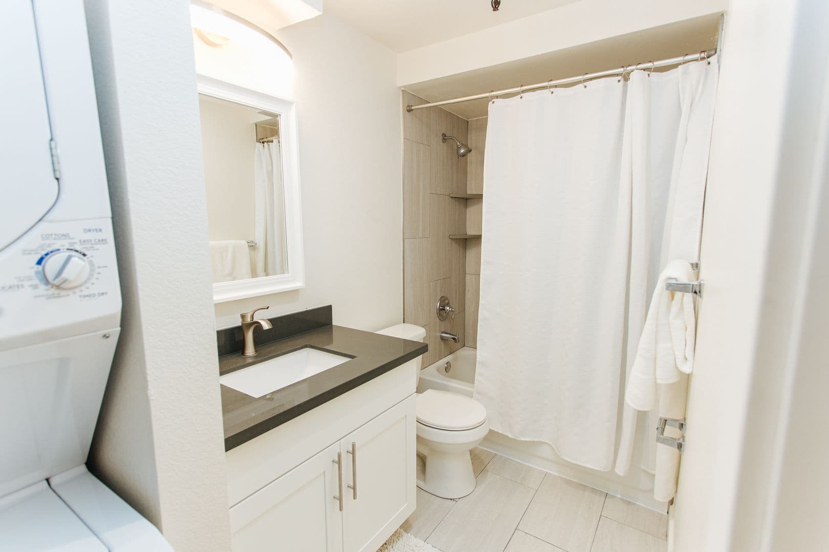 Shoreline Apartment: 19921 19th Ave NE