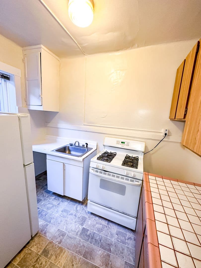 Seattle Apartment: 504 E. Denny Way