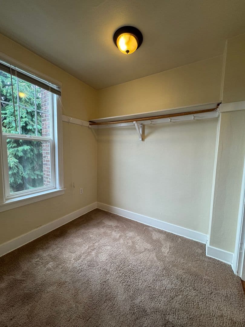 Seattle Apartment: 531 Malden Ave. E.