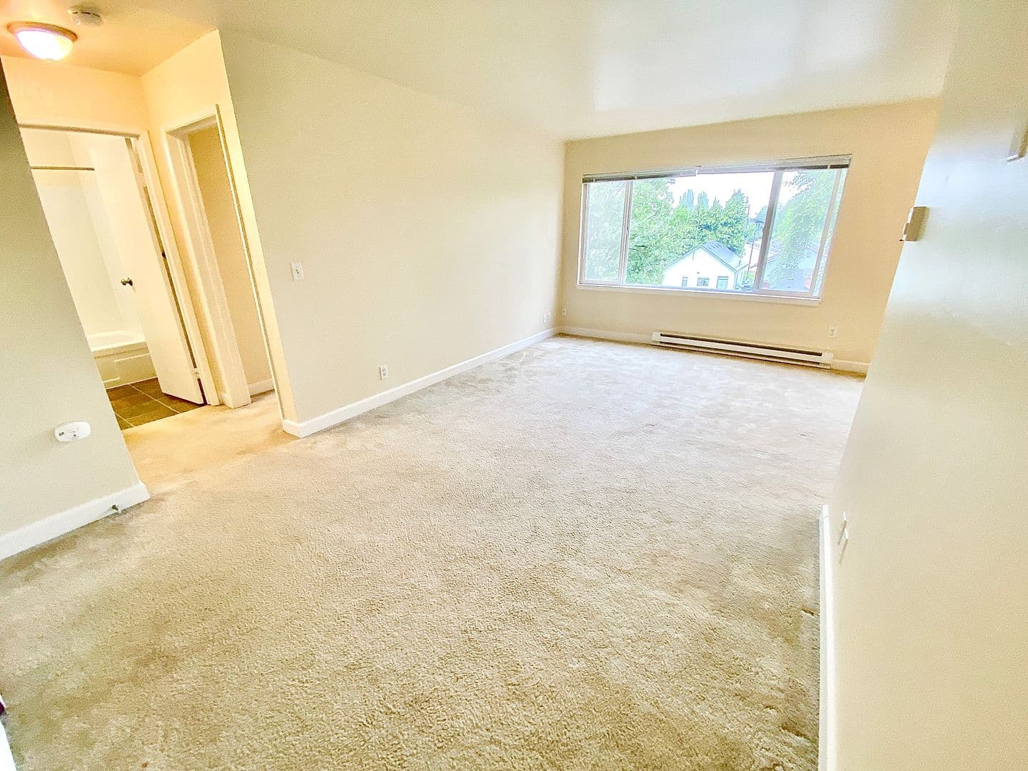 Seattle Apartment: 424 19th Ave E.