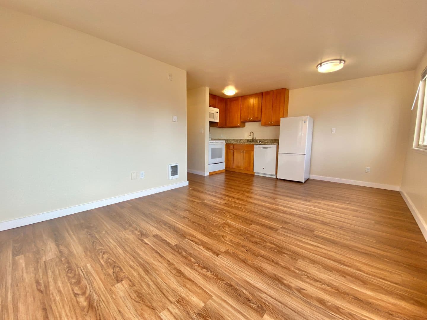 Seattle Apartment: 1700 Summit Avenue