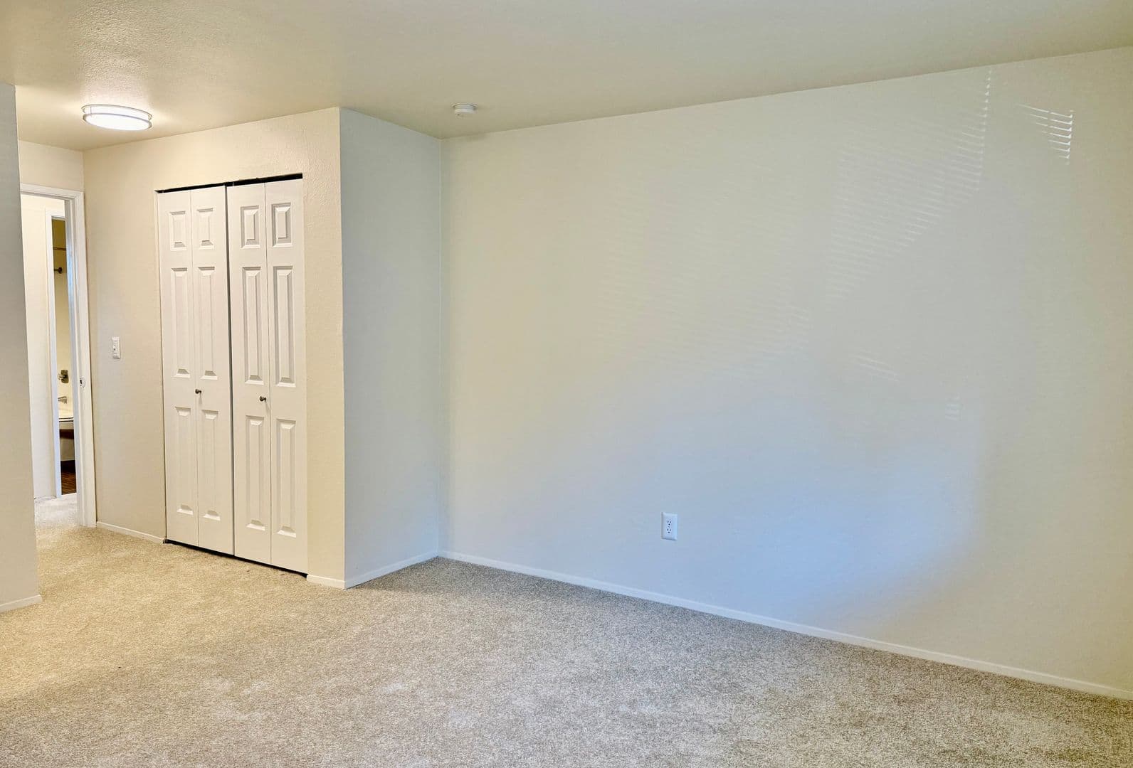 Kenmore Apartment: 17515 83rd Pl NE
