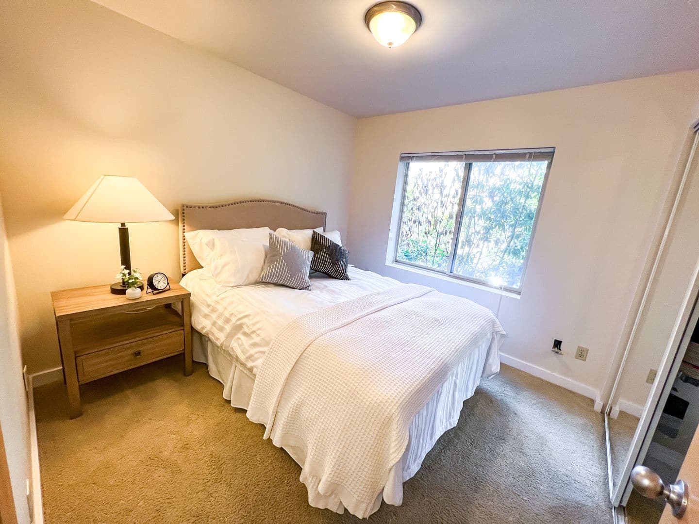 Seattle Apartment: 212 Harvard Ave E.