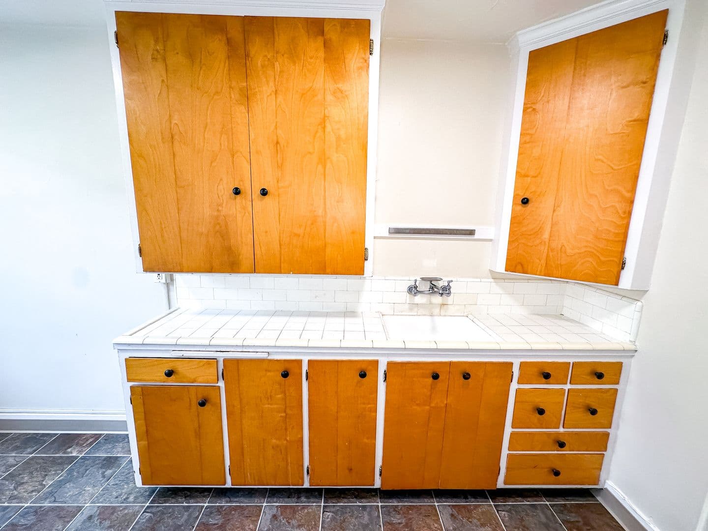 Seattle Apartment: 531 Malden Ave. E.