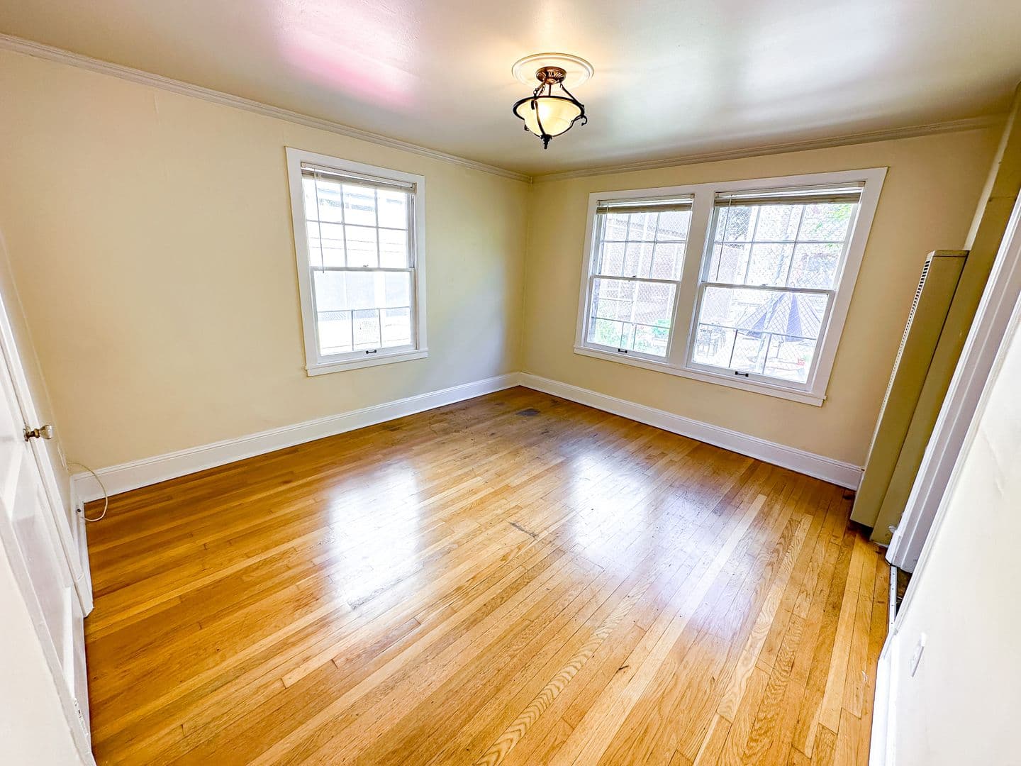 Seattle Apartment: 1420 Boren Ave
