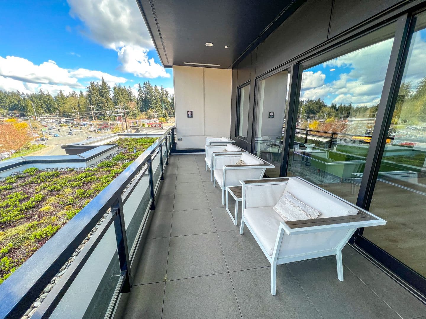 Edmonds Apartment: 10032 Edmonds Way