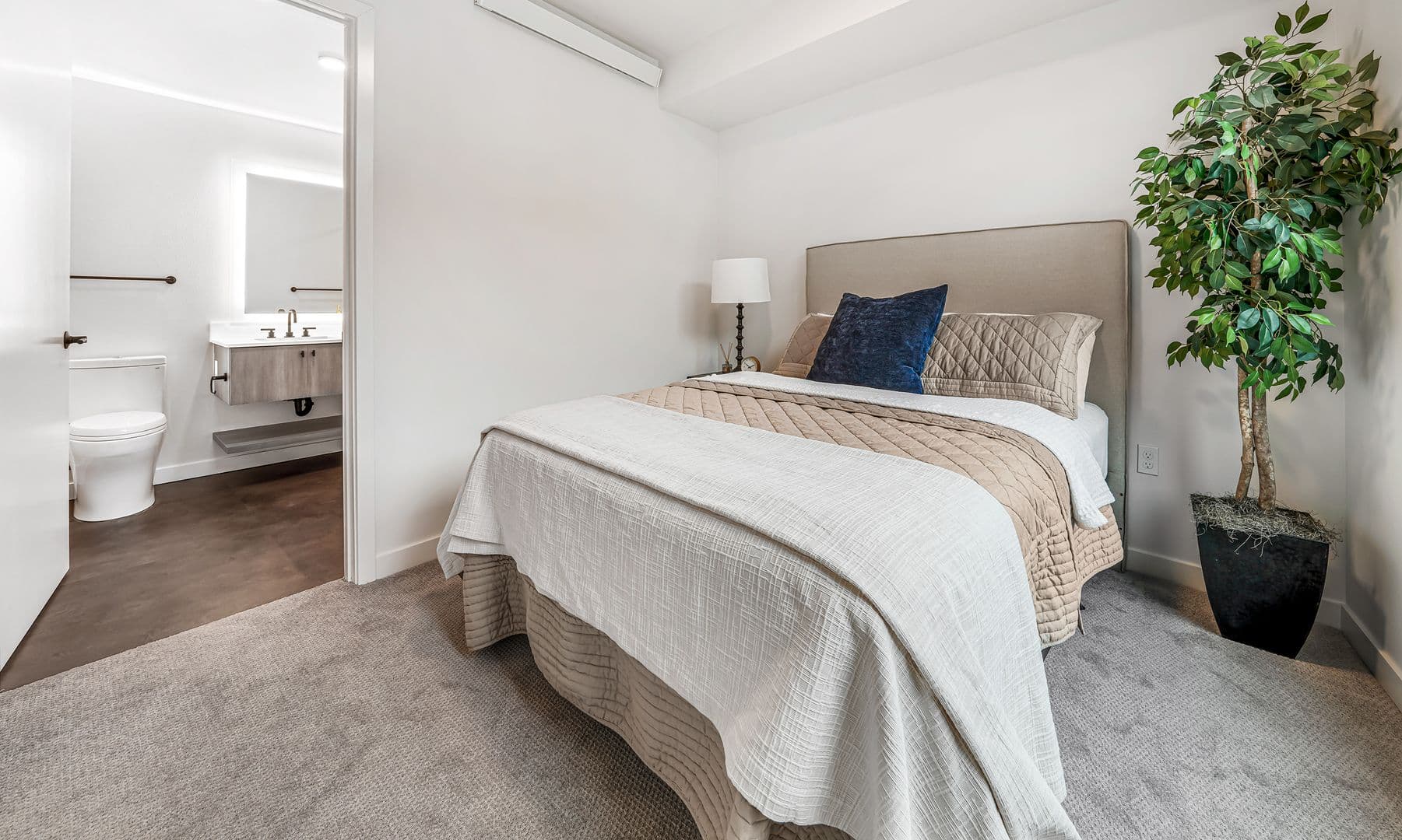 Kirkland Apartment: 312 Central Way