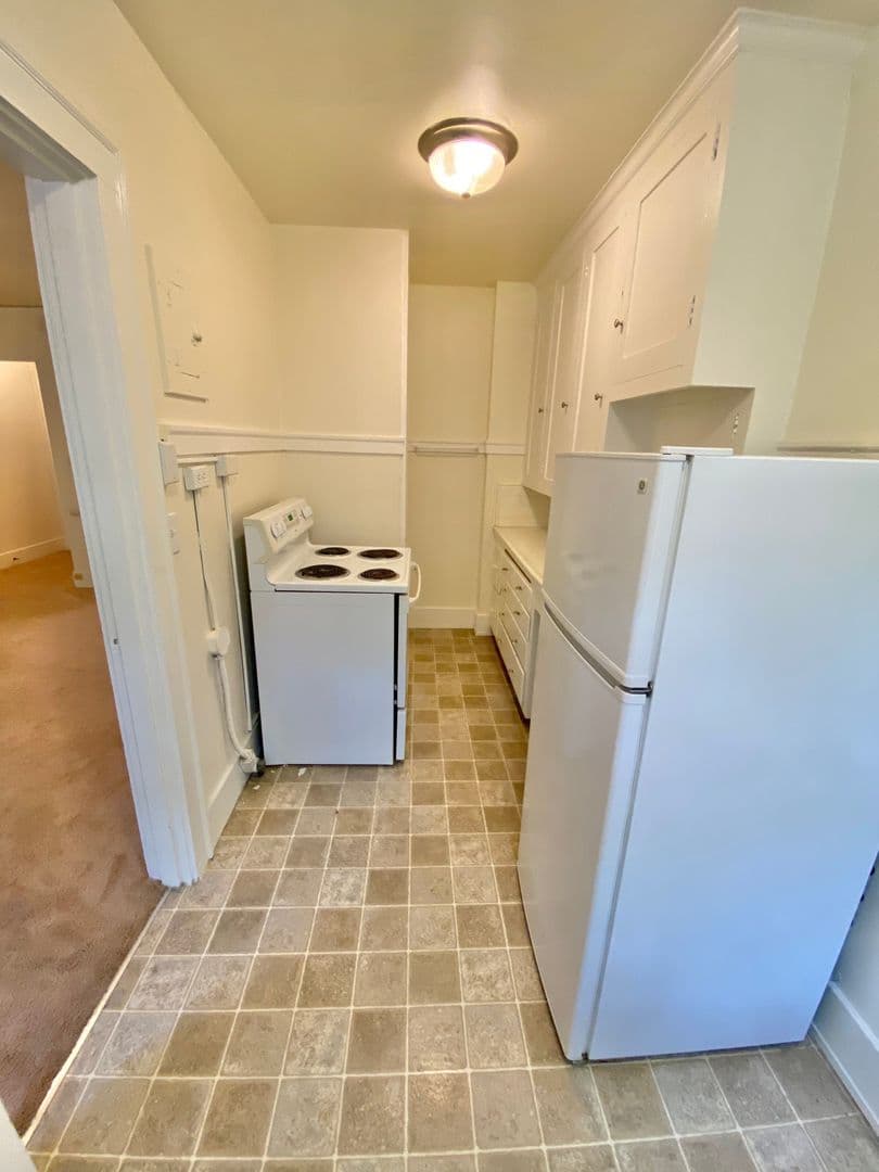 Seattle Apartment: 516 E. Union St.