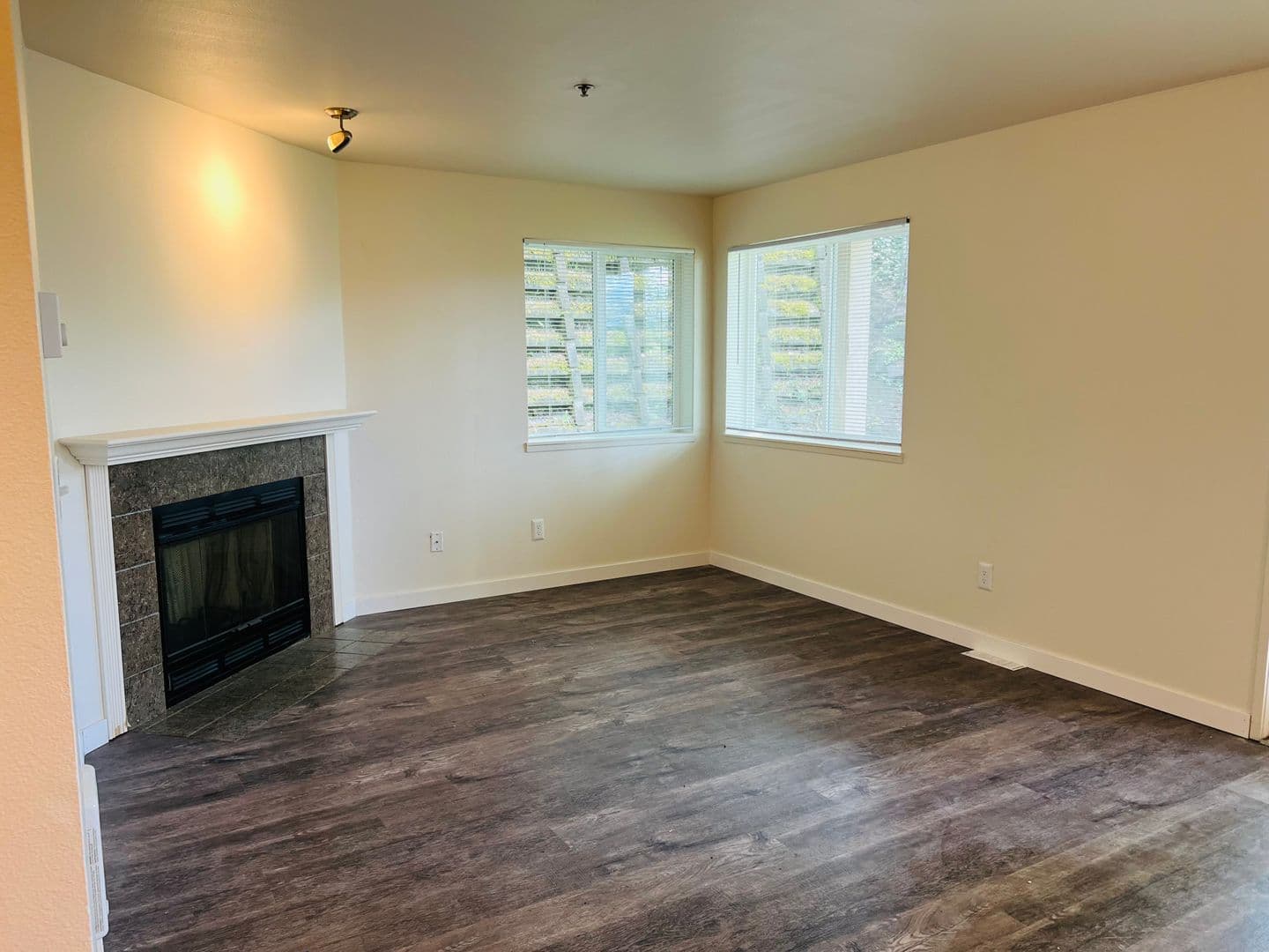 Kenmore Apartment: 17512 83rd Place NE