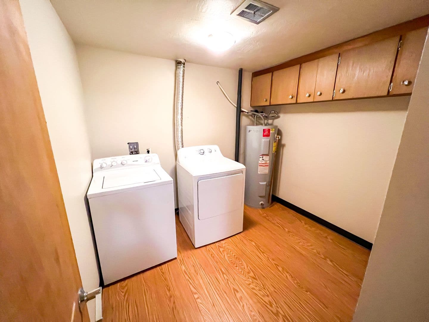 Seattle Apartment: 5233 15th Ave NE