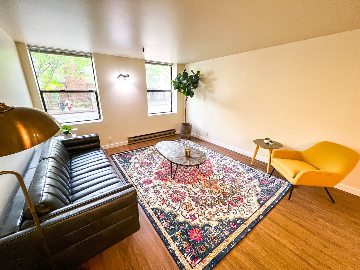 Seattle Apartment: 1215 Seneca St.