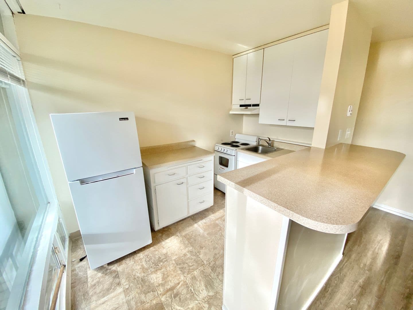 Seattle Apartment: 706 Belmont Ave E