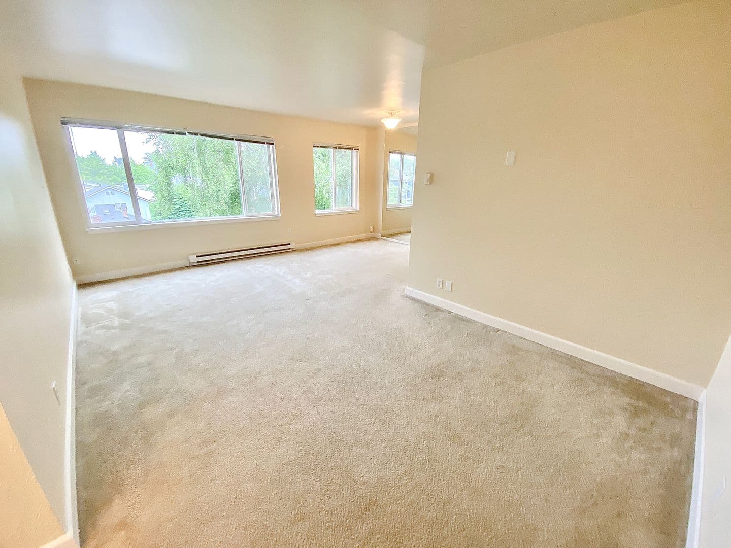 Seattle Apartment: 424 19th Ave E.