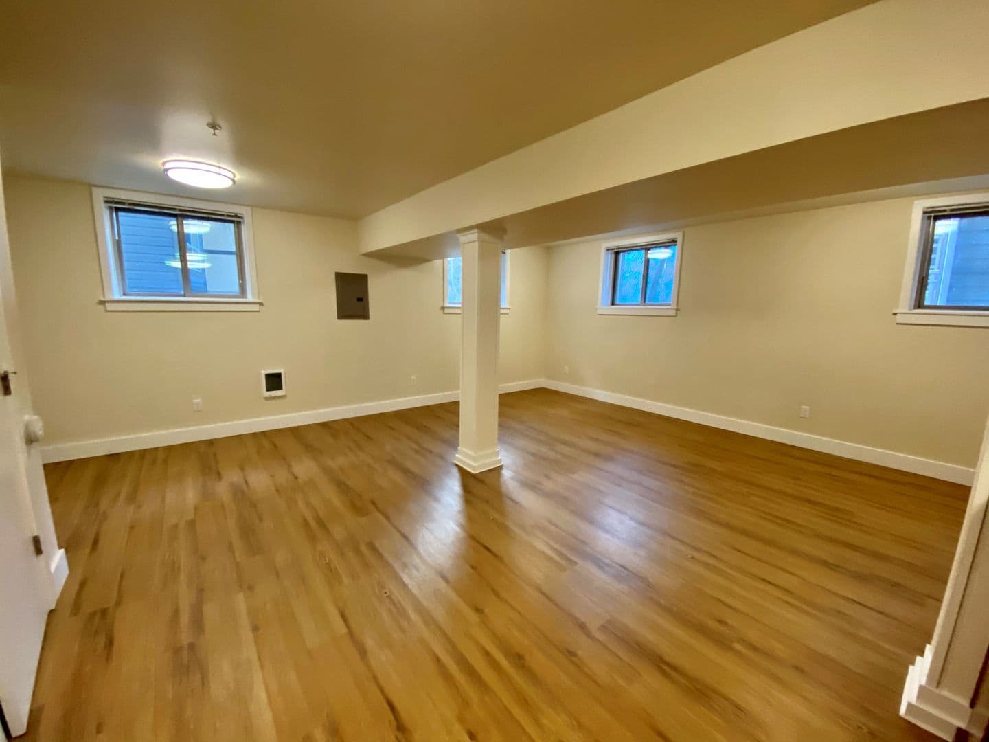 Seattle Apartment: 1615 15th Ave.
