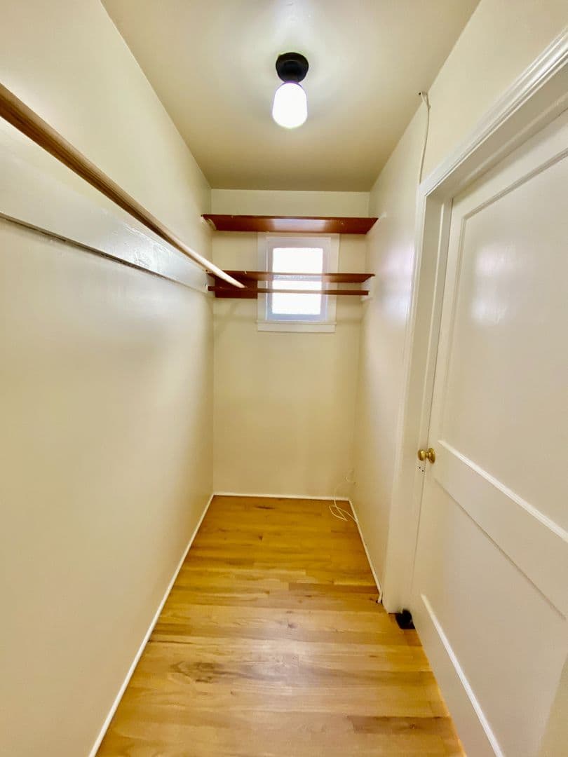 Seattle Apartment: 1420 Boren Ave