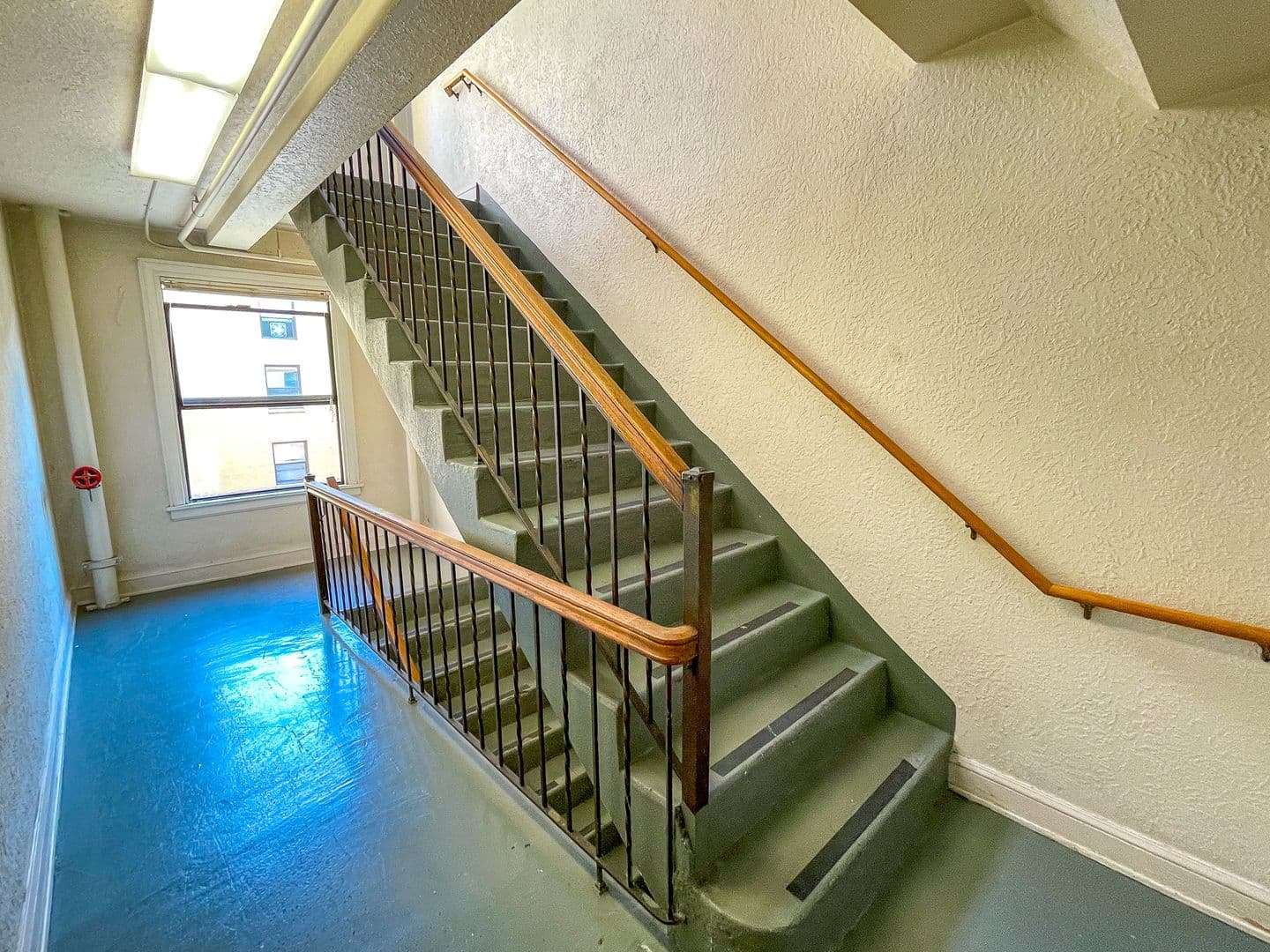 Seattle Apartment: 1215 Seneca St.