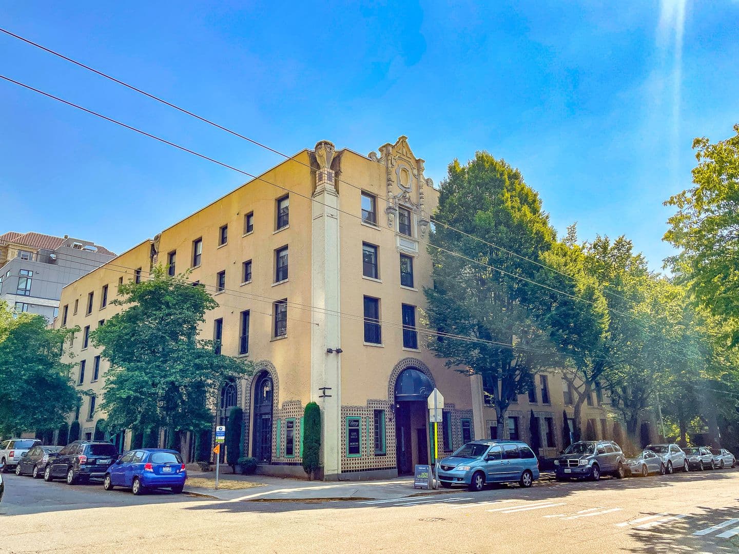 Seattle Apartment: 1215 Seneca St.